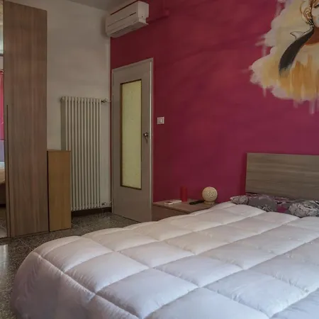 Fly House Bologna...un Al Volo Daire Bolonya